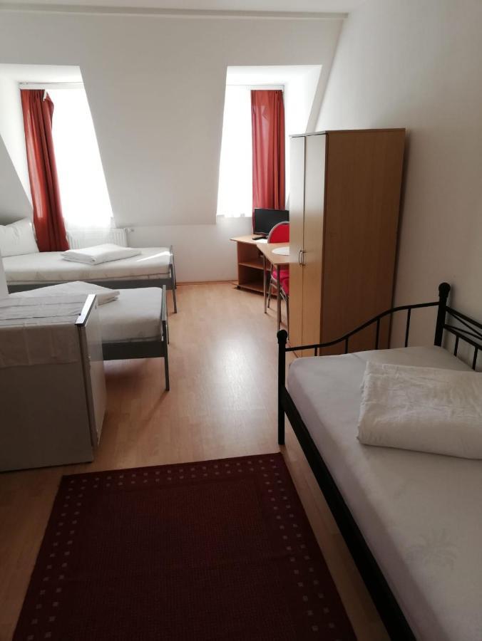 Pension Feldschloessl Ingolstadt Extérieur photo